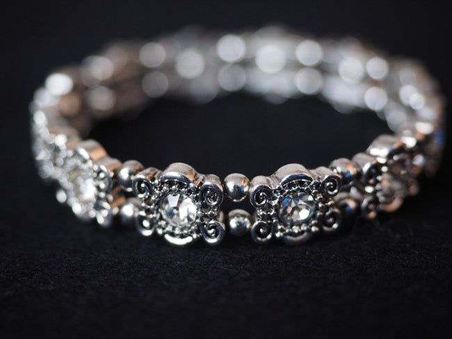 Benefits of Wearing Crystal Healing Bracelets