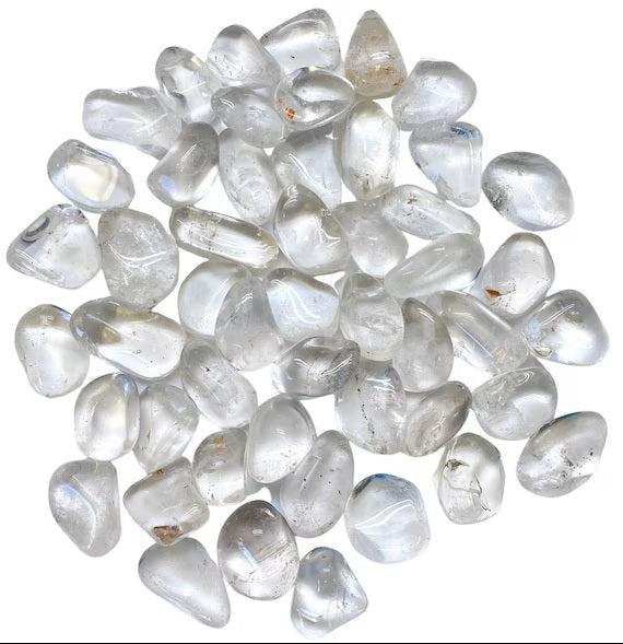 Generator Quartz Crystal: Healing Properties, Meaning & Uses