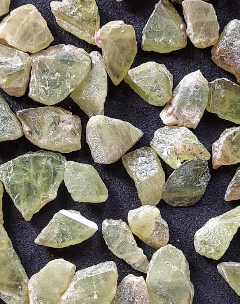 Titanite (Sphene) Crystal: Healing Properties, Meaning & Uses