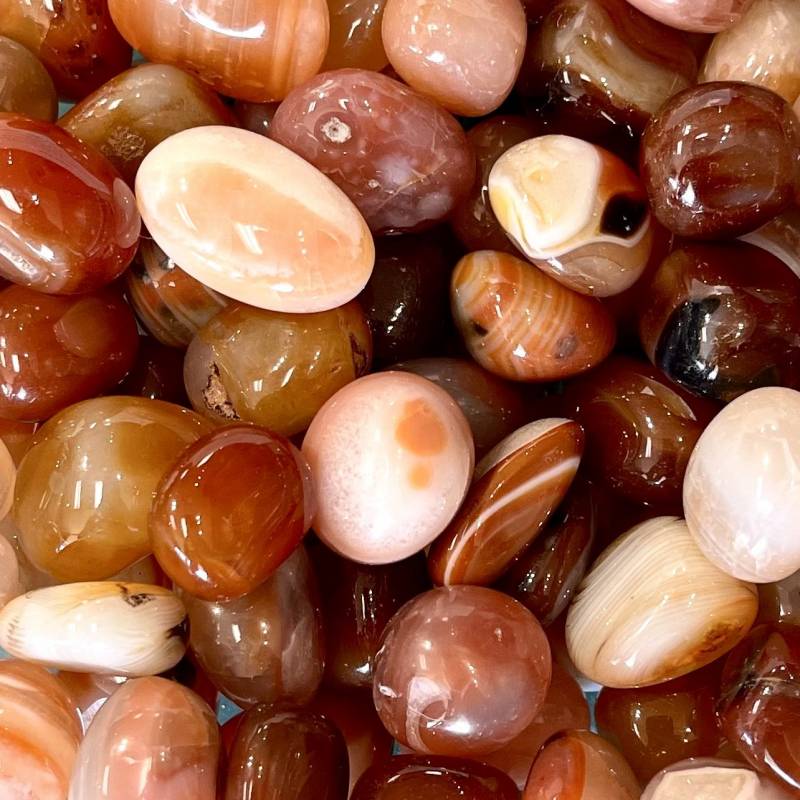 Agate Crystal: Healing Properties, Meaning & Uses